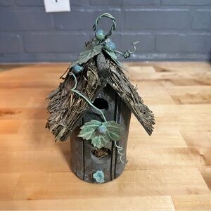 Rustic Decorative Birdhouse 5”x9” Grapevine Leaves